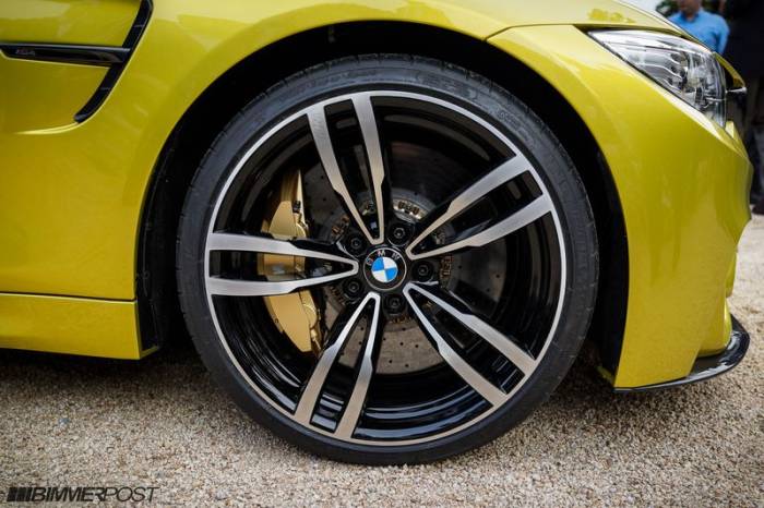 BMW    M4 Coupe (75 )