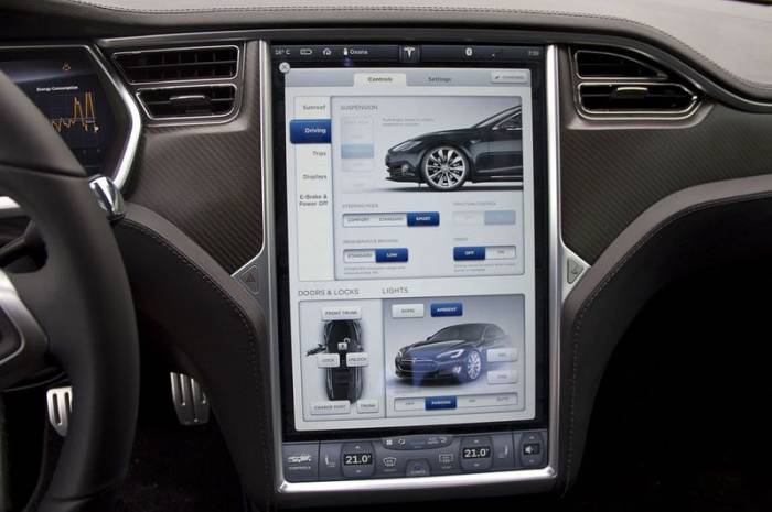 - Tesla Model S (14 )