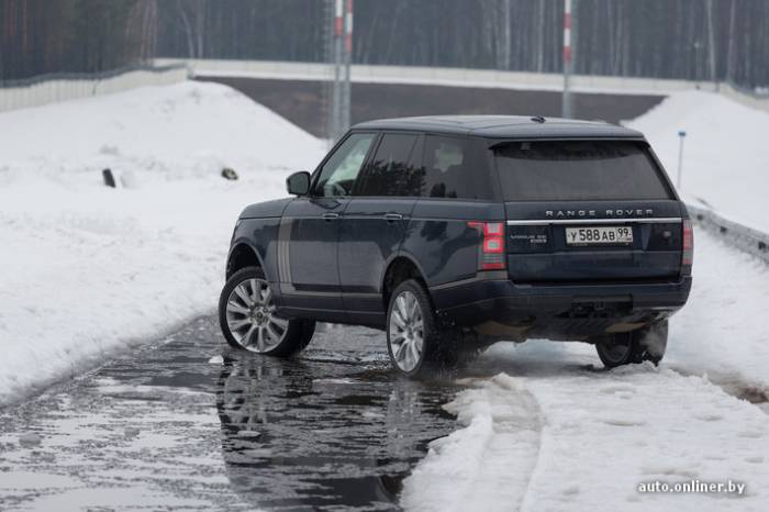       Range Rover (36 )