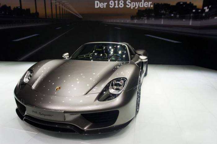 Porsche 918 Spyder    (18 )