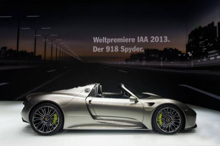 Porsche 918 Spyder    (18 )