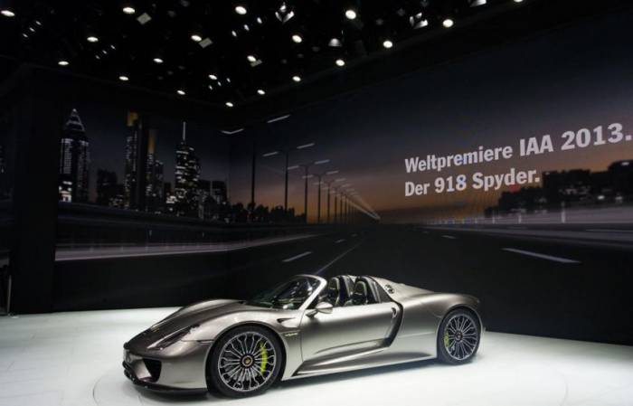 Porsche 918 Spyder    (18 )