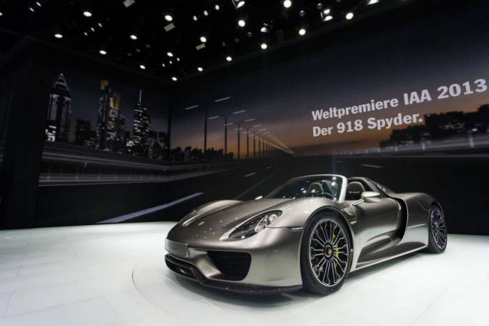 Porsche 918 Spyder    (18 )