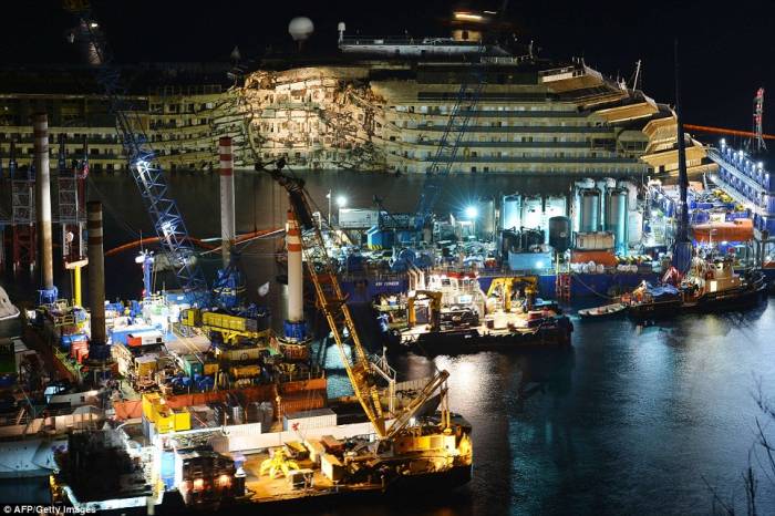   Costa Concordia  (17 )