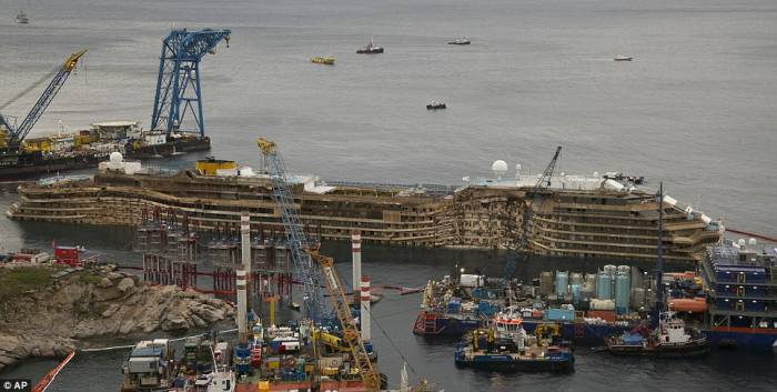   Costa Concordia  (17 )