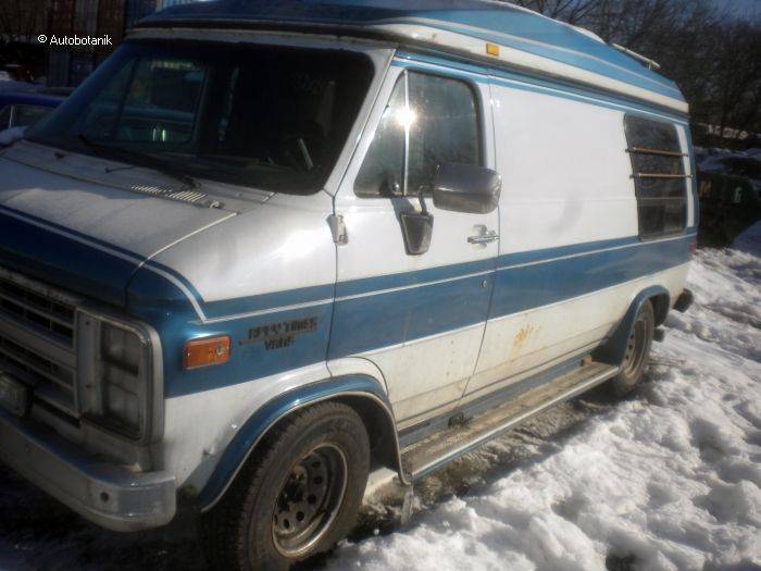   Chevy Van (121 )