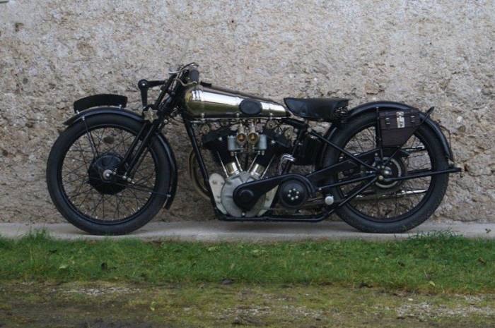   - Brough Superior (16 )