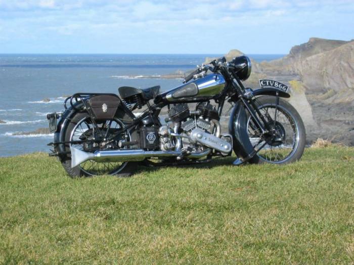   - Brough Superior (16 )