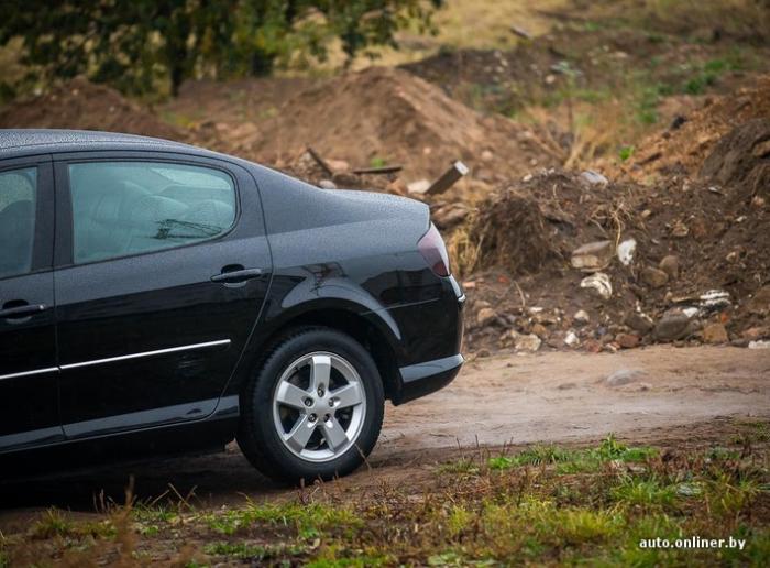 Peugeot 407:    (52 )