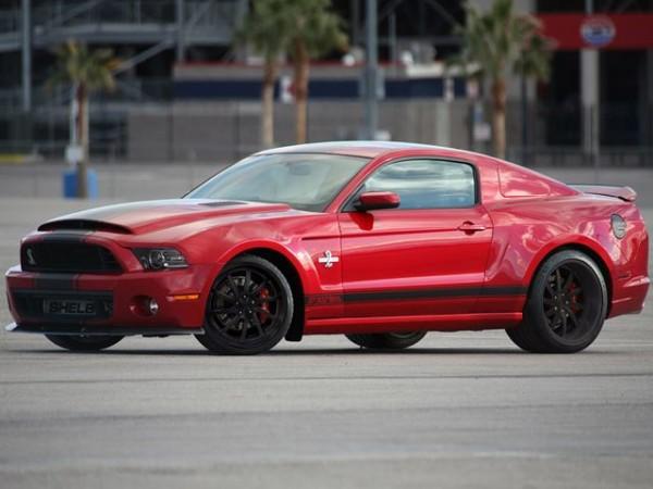  Ford Mustang Shelby GT500    (3 )