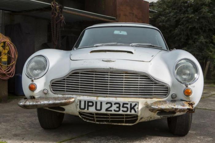     Aston Martin 1967  (27 )