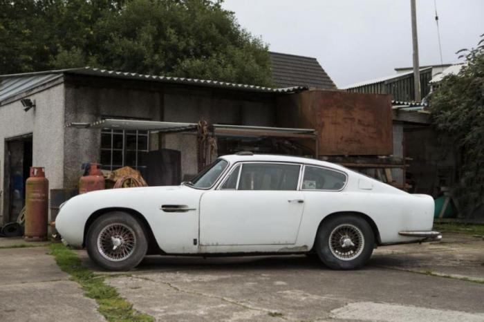     Aston Martin 1967  (27 )