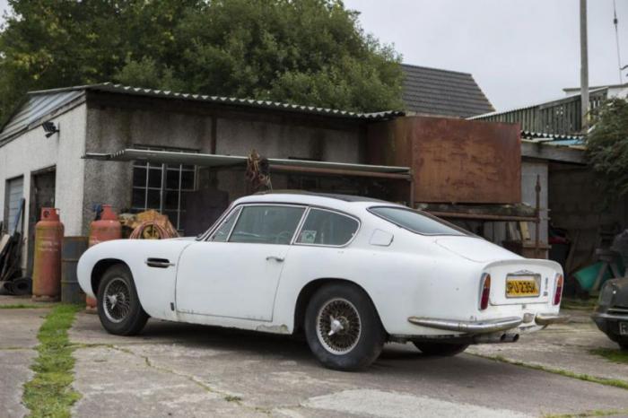     Aston Martin 1967  (27 )