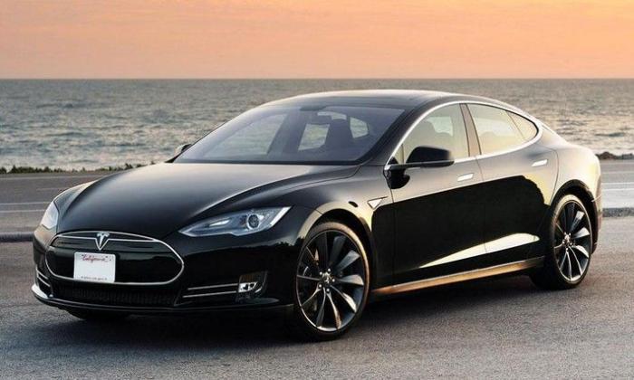     Tesla Model S (31 )