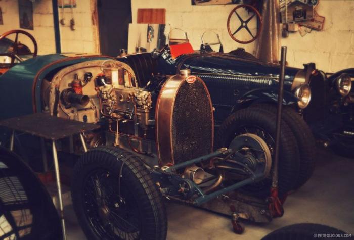     Bugatti (34 )