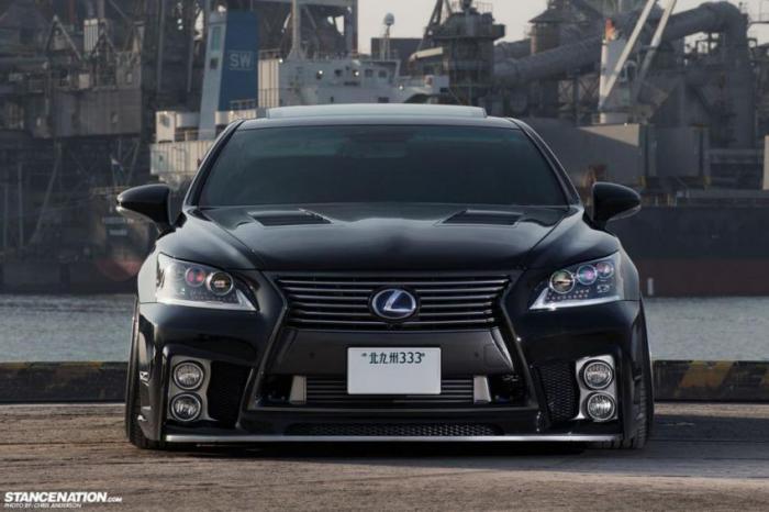 Lexus LS460:    (27 )