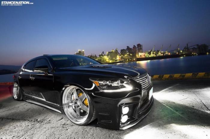 Lexus LS460:    (27 )