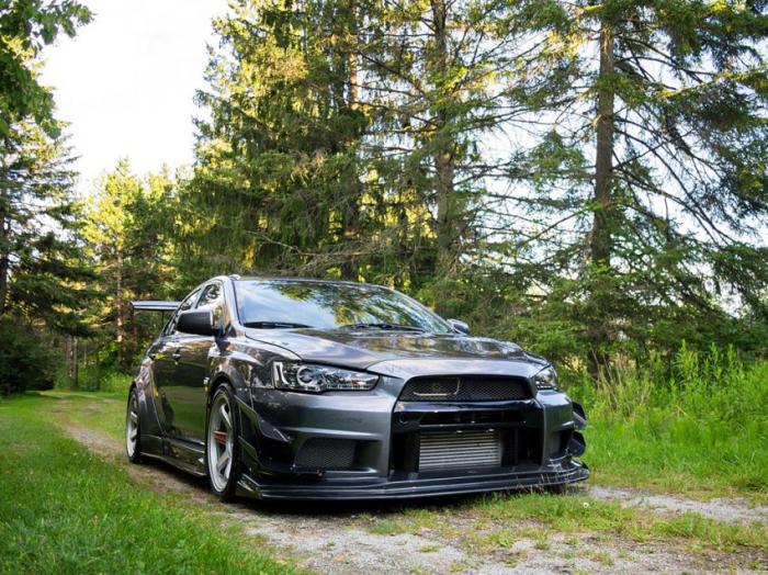 Mitsubishi Lancer Evo X   (18 )