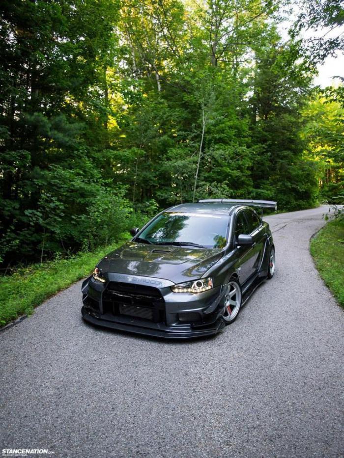 Mitsubishi Lancer Evo X   (18 )