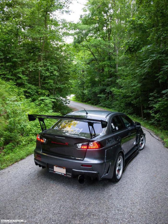 Mitsubishi Lancer Evo X   (18 )