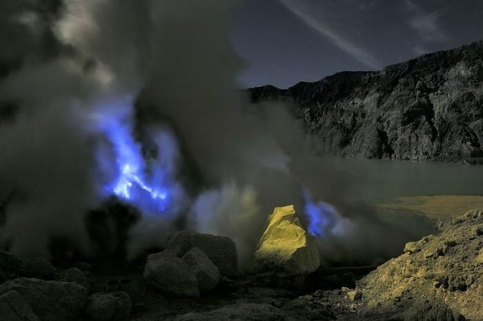  Kawah Ijen  -  (10 )