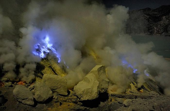  Kawah Ijen  -  (10 )