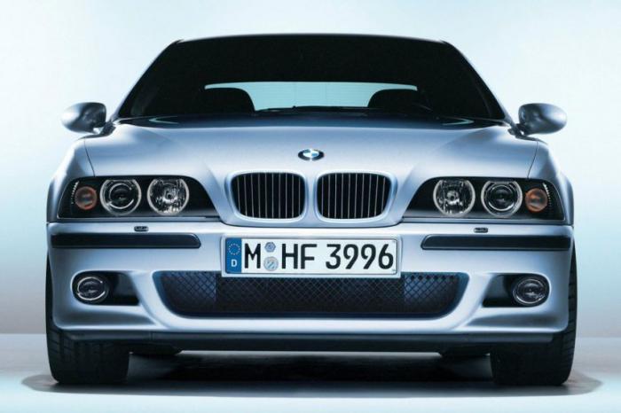   BMW M5  30  (30 )