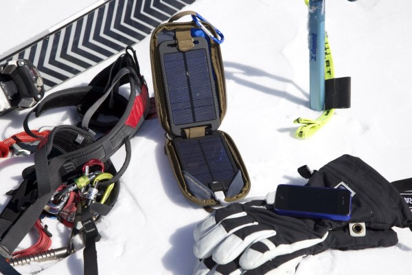   Solarmonkey Adventurer   Powertraveller (6 +)