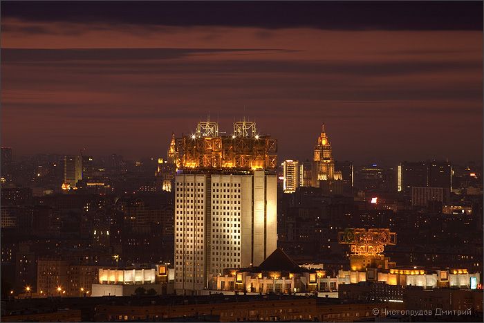 Moscow Never Sleep (82 ) 