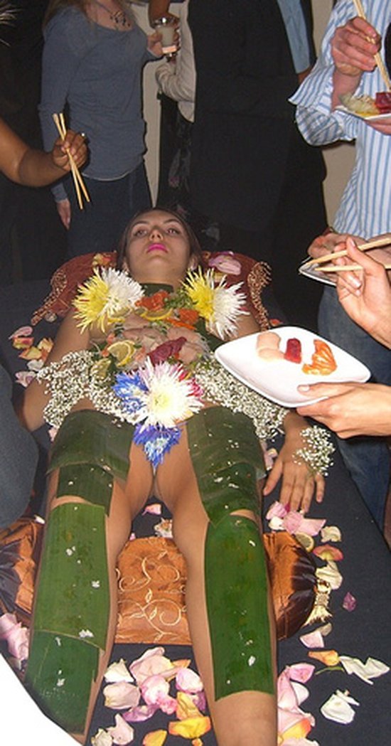 Nyotaimori (12 )