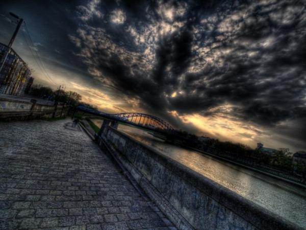   HDR  (120 )