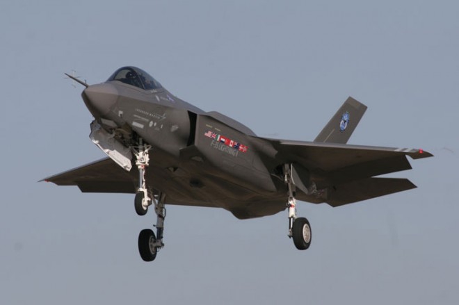   F-35      -30 (8 )