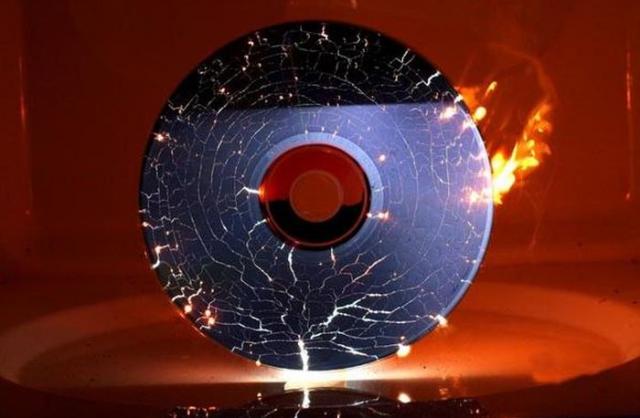    CD-,      (4 )
