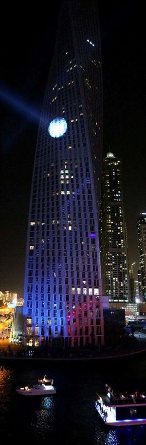 -  75-  Cayan Tower   (10 )
