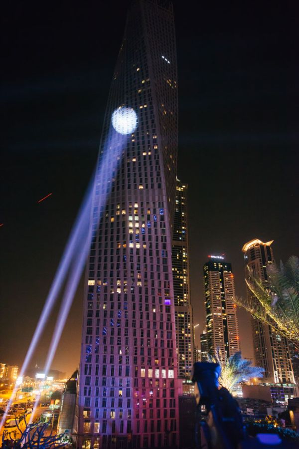 -  75-  Cayan Tower   (10 )