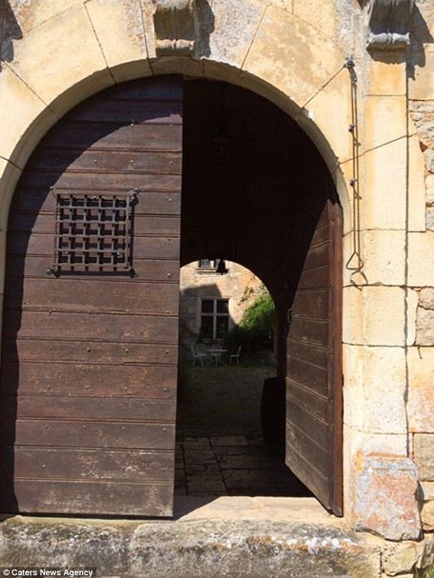 Франция, страна забытых замков (12 фото) Франция, страна забытых замков (12 фото)