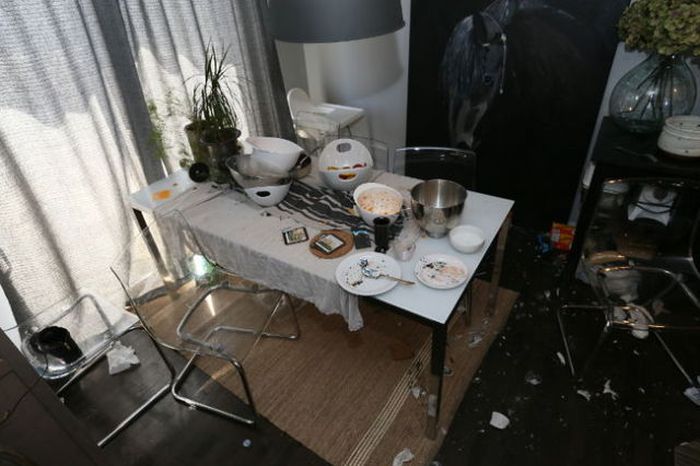 Вечеринка в арендованном доме закончилась огромным ущербом (15 фото) Вечеринка в арендованном доме закончилась огромным ущербом (15 фото)