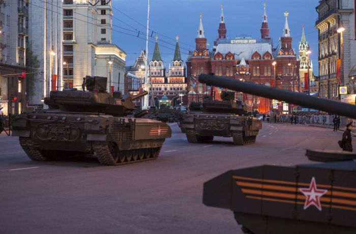 Какую военную технику покажут на главном параде Победы (11 фото) Какую военную технику покажут на главном параде Победы (11 фото)