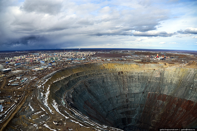 Как добывают и обрабатывают алмазы (72 фото) Как добывают и обрабатывают алмазы (72 фото)