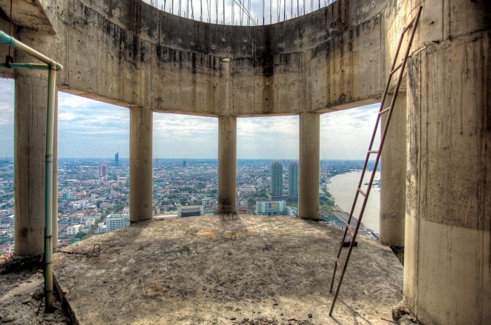 Sathorn Unique - самый высокий заброшенный небоскреб в мире (25 фото) Sathorn Unique - самый высокий заброшенный небоскреб в мире (25 фото)