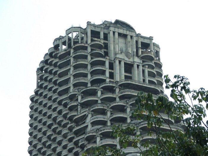 Sathorn Unique - самый высокий заброшенный небоскреб в мире (25 фото) Sathorn Unique - самый высокий заброшенный небоскреб в мире (25 фото)