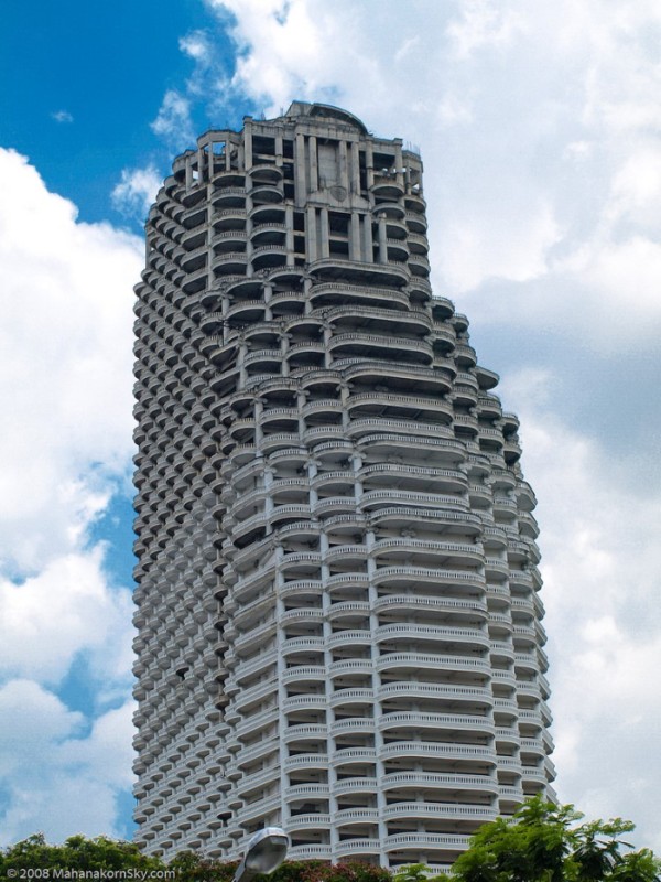 Sathorn Unique - самый высокий заброшенный небоскреб в мире (25 фото) Sathorn Unique - самый высокий заброшенный небоскреб в мире (25 фото)