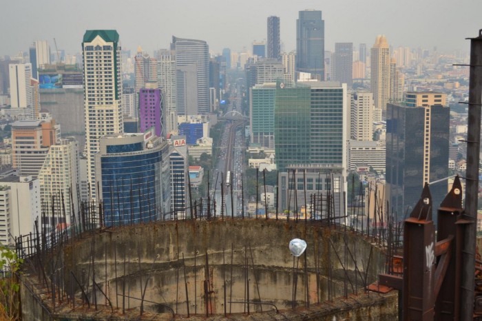 Sathorn Unique - самый высокий заброшенный небоскреб в мире (25 фото) Sathorn Unique - самый высокий заброшенный небоскреб в мире (25 фото)
