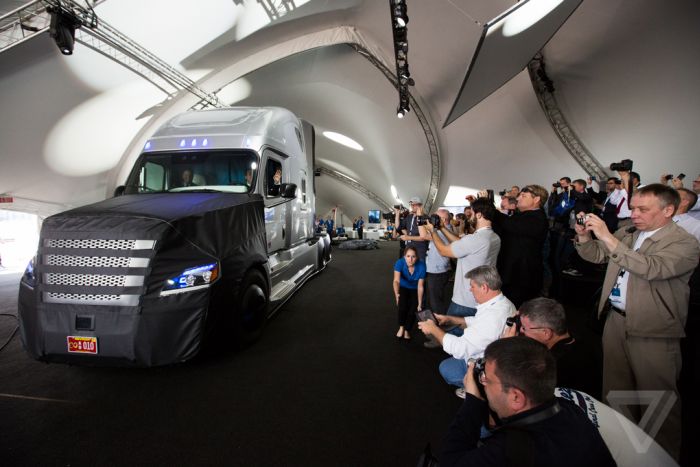      Daimler (15 )