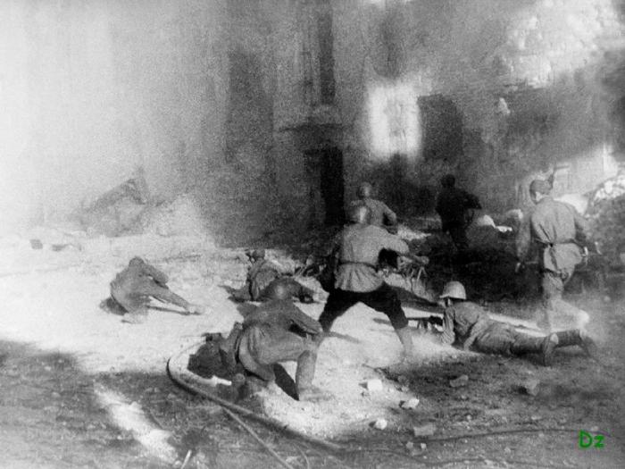 Почему в Европе не было своего Сталинграда (9 фото) Почему в Европе не было своего Сталинграда (9 фото)