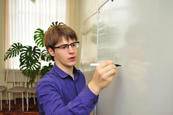 Российский 11-классник Данил Фиалковский заслужил «Малую нобелевскую премию» (4 фото) Российский 11-классник Данил Фиалковский заслужил «Малую нобелевскую премию» (4 фото)
