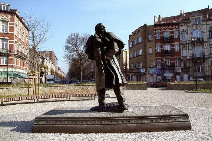 Памятники выдающимся личностям России и СССР за рубежом (20 фото) Памятники выдающимся личностям России и СССР за рубежом (20 фото)