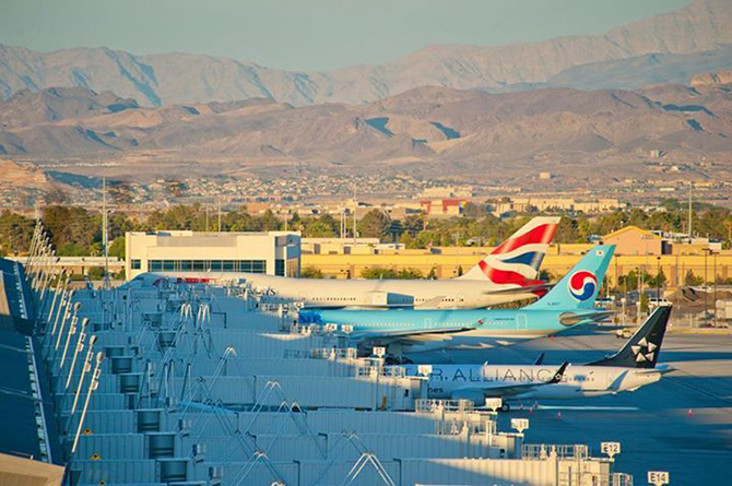 Какой аэропорт выглядит самым красивым с высоты? (10 фото)
