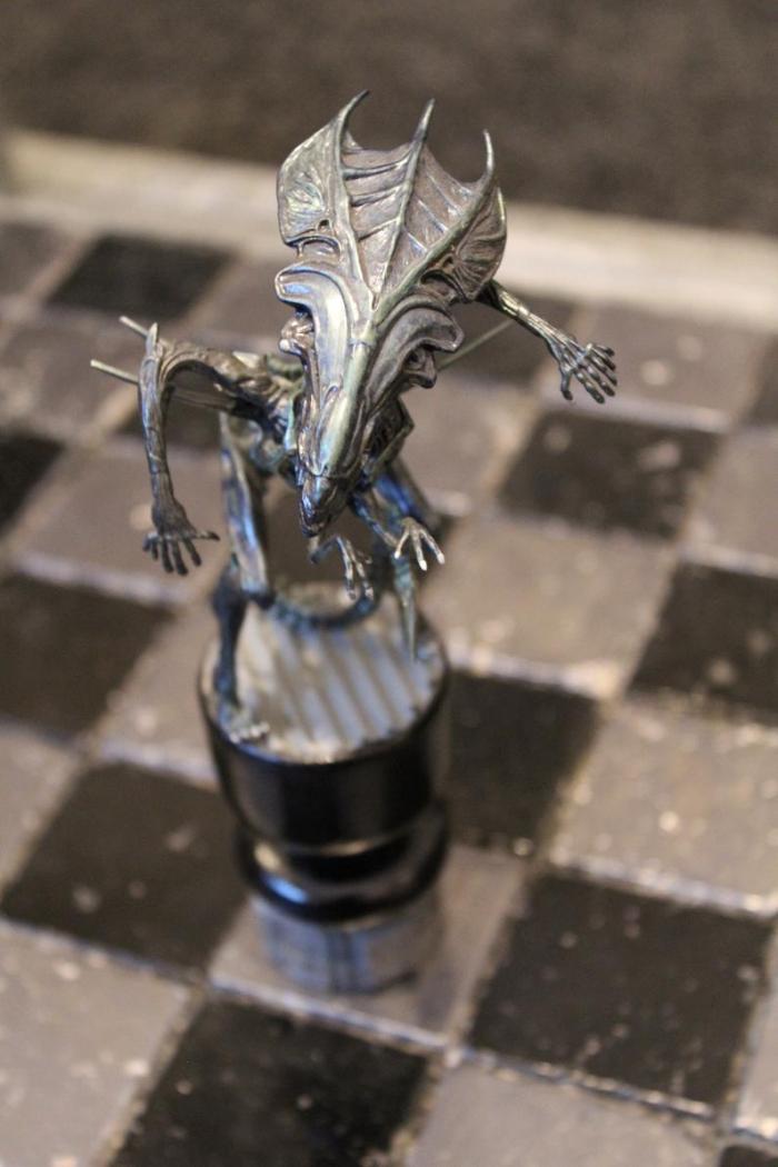 Шахматы AVP: Alien vs. Predator (17 фото)
