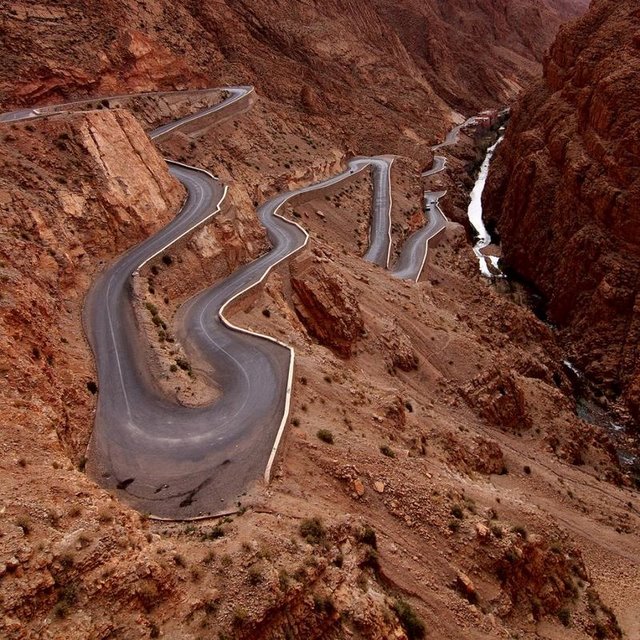 Самые опасные дороги на земле (31 фото)